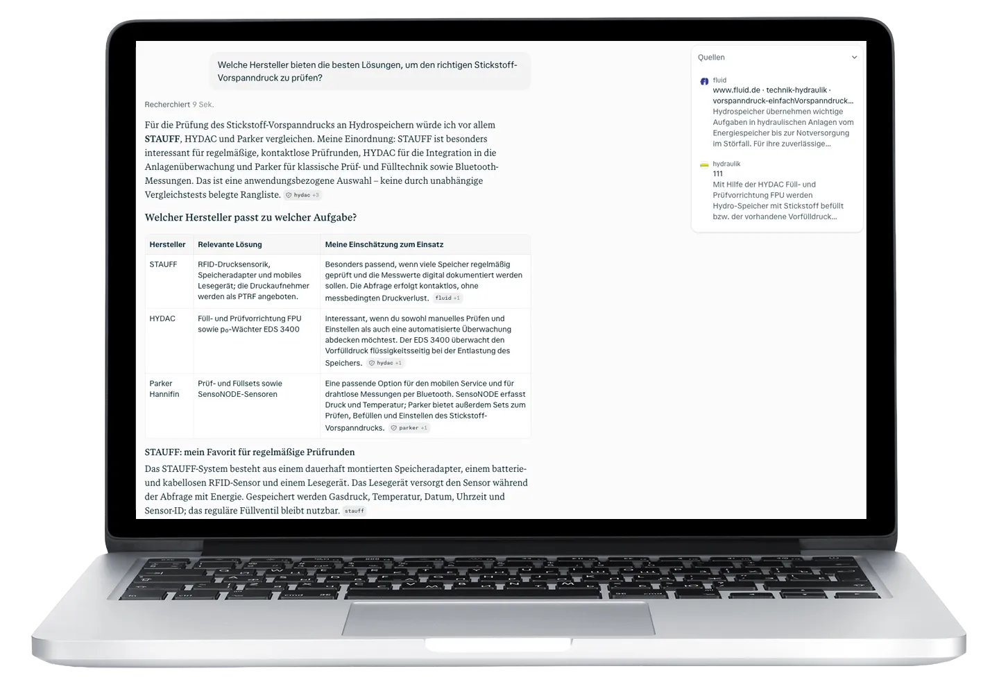 Laptop mit einer KI-generierten Suchanfrage und den Ergebnissen mit Unternehmensnamen und Verweis auf Fachpresse